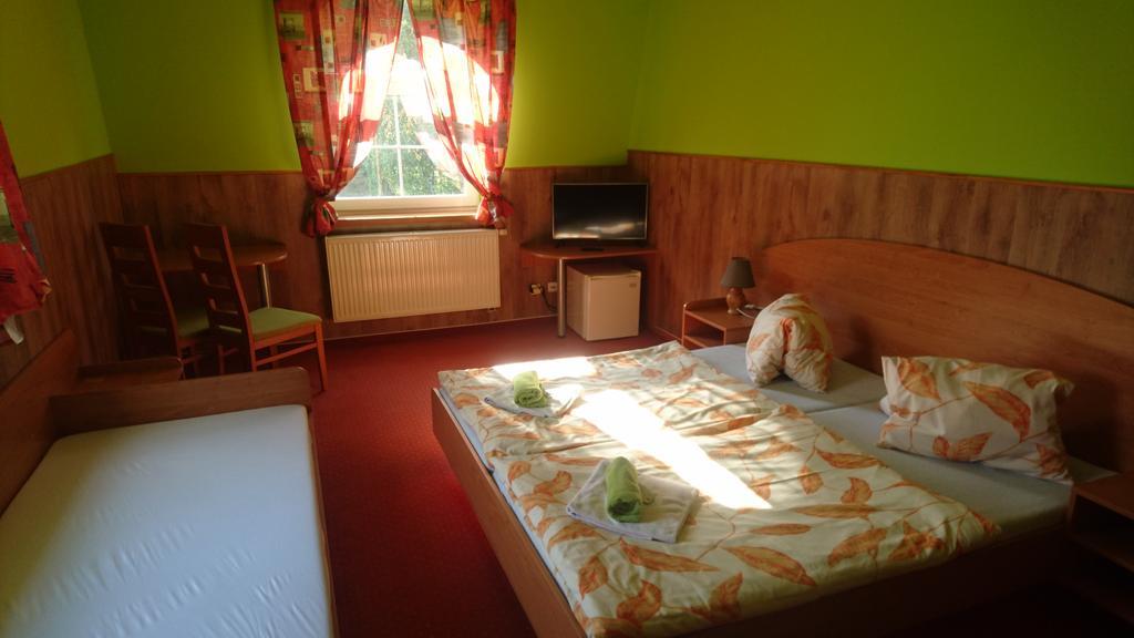 Pension Rybarska Basta Jablonec nad Nisou Buitenkant foto
